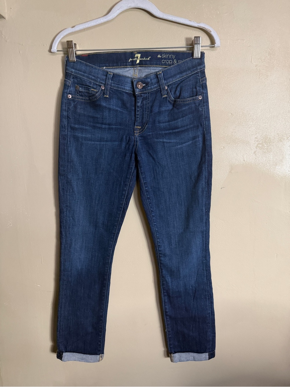 7 For All Mankind The Skinny Crop & Roll jeans. Size 26